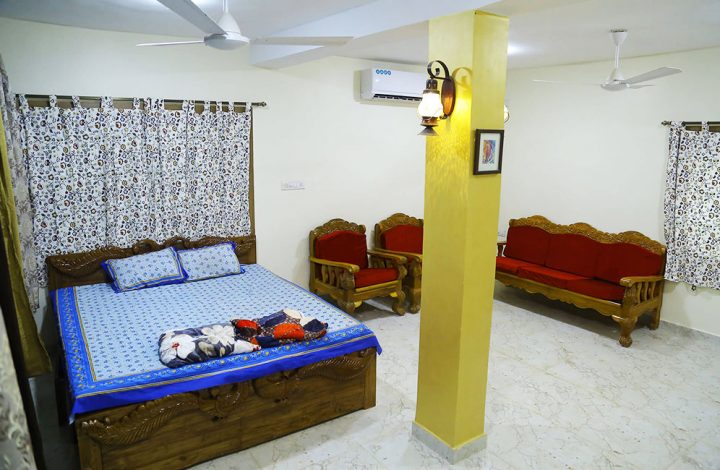 Rajwada Rooms – 1 BHK (5 Persons)